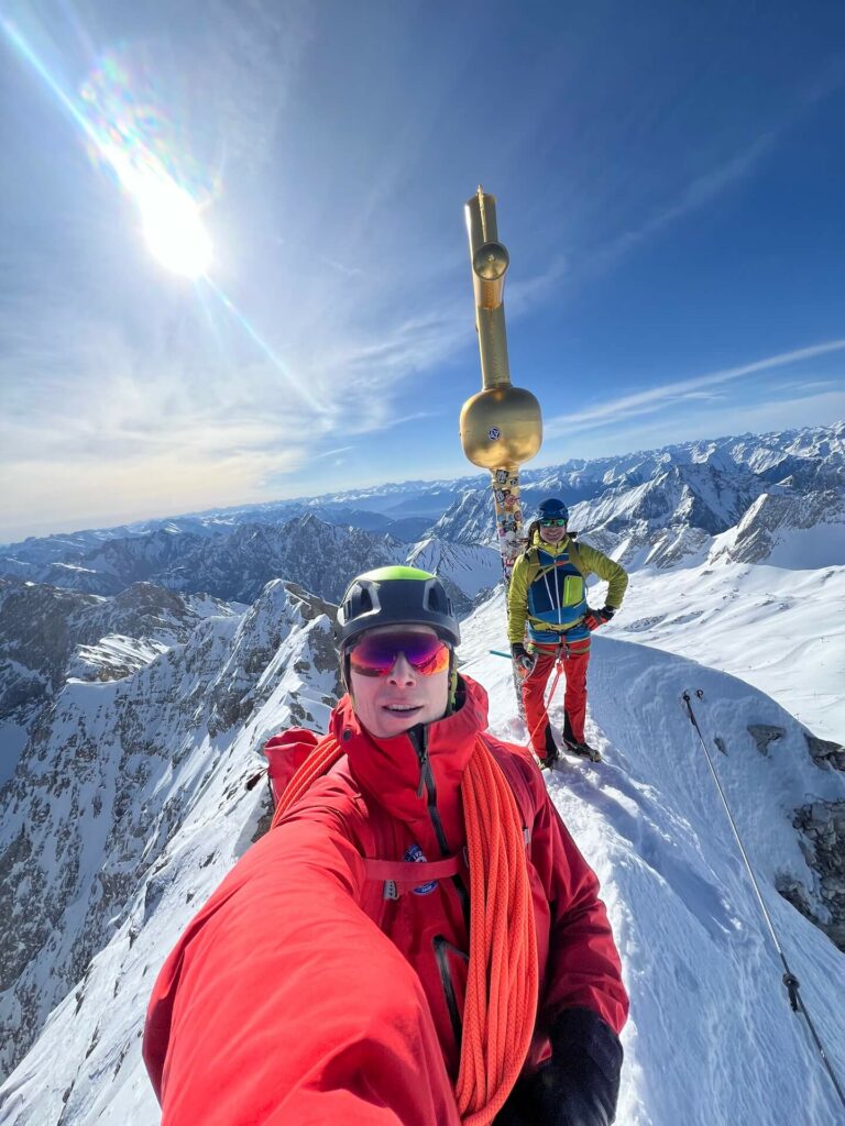 Jubilaeumsgrat Winter Winterbesteigung mit Bergfuehrer